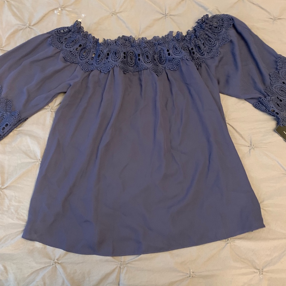 🌸 NWT By & By off the shoulder top